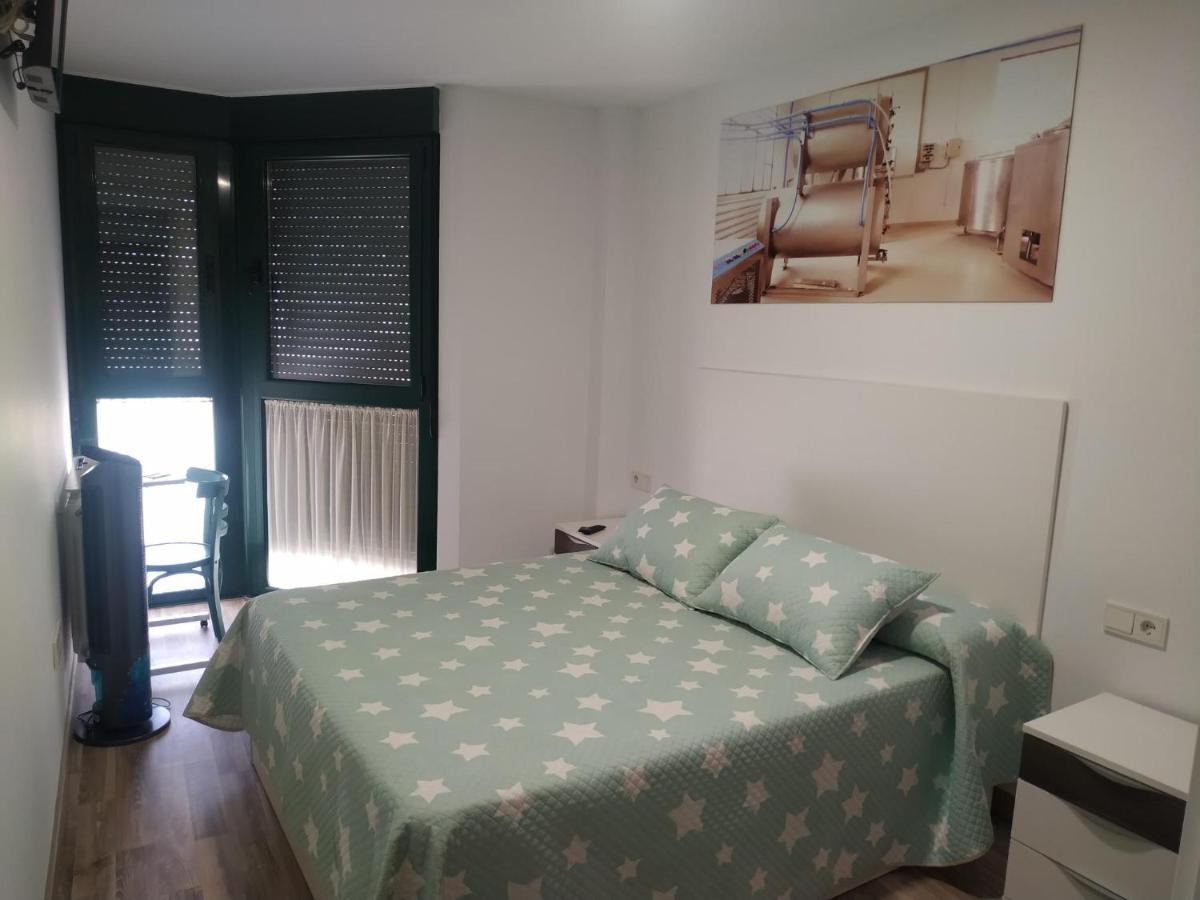 אסטורגה Edificio Valles Del Lupulo מראה חיצוני תמונה
